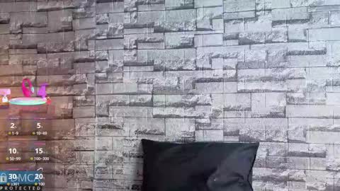 Kiara Zahiri online show from 11/24/25, 10:59