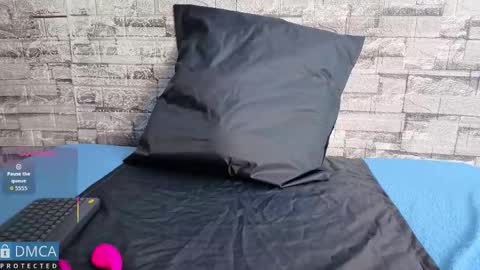 Kiara Zahiri online show from 12/03/25, 11:08