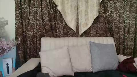 Valery online show from 12/17/25, 12:11