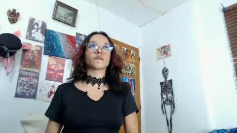 kiaralenon online show from 11/25/25, 01:27