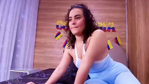 kiaralopez_ online show from 06/25/26, 03:06