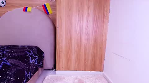 kiaralopez_ online show from 07/04/26, 03:02