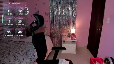 Snapshot of kiarielle chatting on 07/02/26, 12:43 Kiarielle online show from 07/02/26, 12:43
