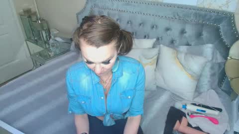 Snapshot of kiarose chatting on 03/09/26, 04:55 Kia Rose online show from 03/09/26, 04:55