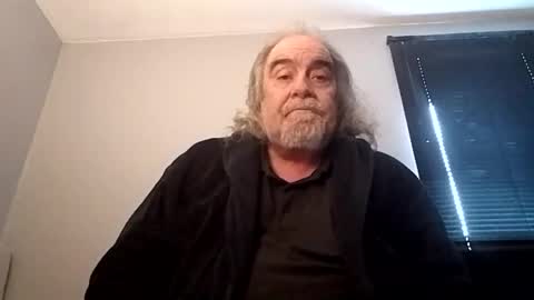 Snapshot of kickinme chatting on 03/11/25, 01:23 KICKINME online show from 03/11/25, 01:23