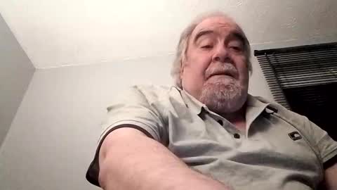 Snapshot of kickinme chatting on 09/21/25, 02:02 KICKINME online show from 09/21/25, 02:02