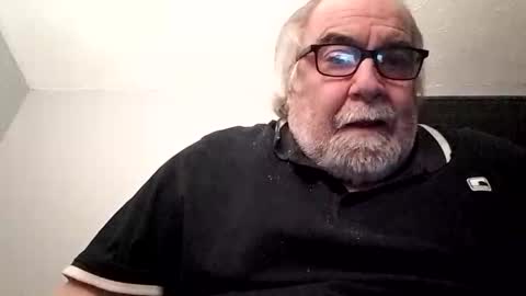 Snapshot of kickinme chatting on 09/28/25, 01:44 KICKINME online show from 09/28/25, 01:44