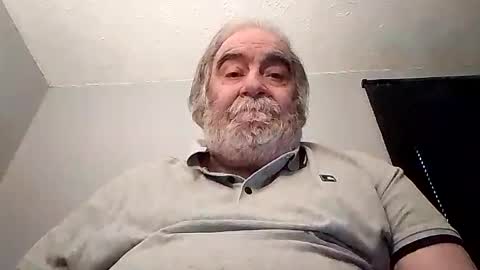 Snapshot of kickinme chatting on 10/19/25, 06:36 KICKINME online show from 10/19/25, 06:36