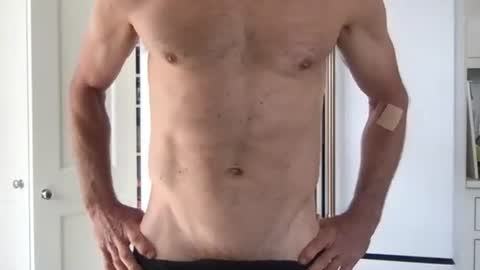 Snapshot of kicknbutt chatting on 02/02/26, 07:01 Kicknbutt online show from 02/02/26, 07:01