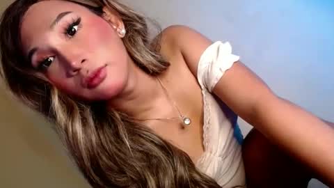 Snapshot of kiera_on_fire chatting on 01/14/25, 06:24 Kiera online show from 01/14/25, 06:24
