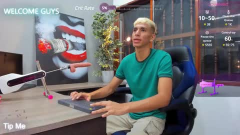 Snapshot of kieran_derek chatting on 01/17/25, 03:23 Kieran Derek online show from 01/17/25, 03:23