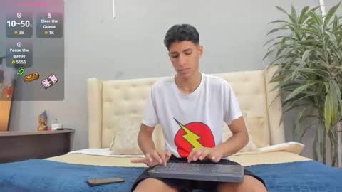 Snapshot of kieran_derek chatting on 09/23/25, 03:42 Kieran Derek online show from 09/23/25, 03:42