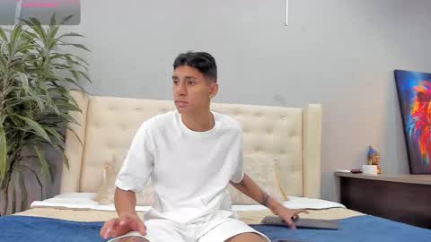 Snapshot of kieran_derek chatting on 10/04/25, 05:05 Kieran Derek online show from 10/04/25, 05:05