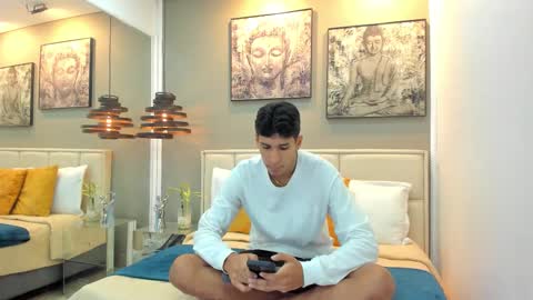 Snapshot of kieran_derek chatting on 10/29/25, 03:31 Kieran Derek online show from 10/29/25, 03:31