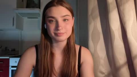 Ola my name is Lissa  Lets hit 10 Thumbs Up together   online show from 05/11/26, 02:45