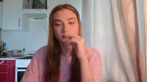 Ola my name is Lissa  Lets hit 10 Thumbs Up together   online show from 06/25/26, 01:26