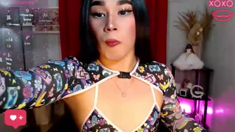 Snapshot of kiethmadison_miller chatting on 10/31/25, 08:04 Im Mia online show from 10/31/25, 08:04