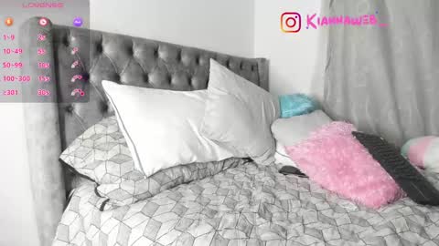 Snapshot of kiianna__ chatting on 01/22/25, 01:53 INSTAGRAM Kiannaweb online show from 01/22/25, 01:53