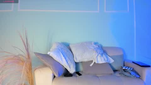 Snapshot of kiiimthompson chatting on 01/15/25, 02:24 Kim Thompson online show from 01/15/25, 02:24