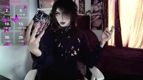 Snapshot of kiiller_queen chatting on 01/07/26, 04:09 kenny online show from 01/07/26, 04:09