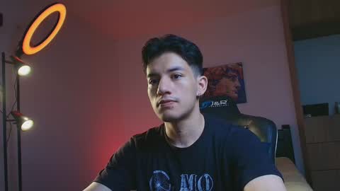 Snapshot of kikeruiz_19 chatting on 10/20/25, 12:11 kikeruiz 19 online show from 10/20/25, 12:11