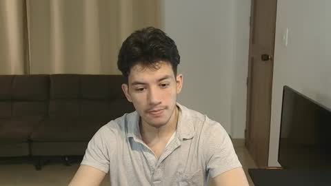 kikeruiz 19 online show from 11/12/25, 12:22