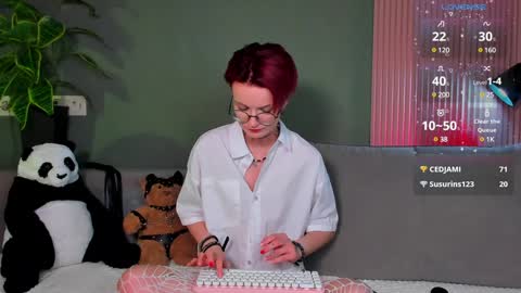 kiki_blue_eyes online show from 01/15/25, 11:00