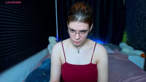 Kiki online show from 01/21/25, 01:11