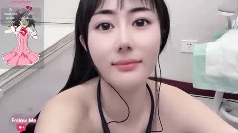 Snapshot of kiki_loveu chatting on 12/25/24, 03:17 kiki_loveu online show from 12/25/24, 03:17