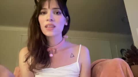 Snapshot of kikihart chatting on 12/28/24, 04:30 Kiki Hart online show from 12/28/24, 04:30