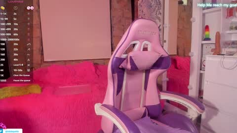 Snapshot of kikilepetite chatting on 12/18/24, 09:08 kiki online show from 12/18/24, 09:08