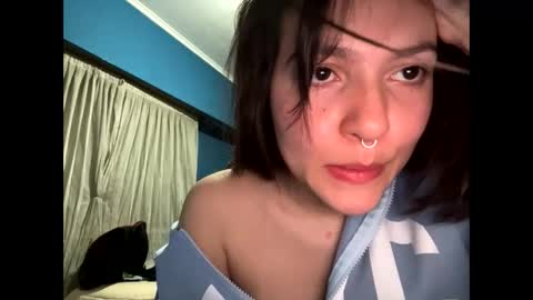 kikilove15 online show from 05/01/26, 02:27