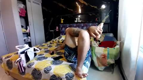 Snapshot of kikio2724 chatting on 01/17/26, 04:11 Horny and sweet husband online show from 01/17/26, 04:11