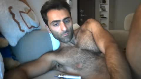 Snapshot of kikkus01 chatting on 06/21/26, 08:44 kikkus01 online show from 06/21/26, 08:44