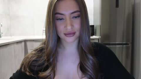 EvaAnna online show from 02/01/25, 12:18