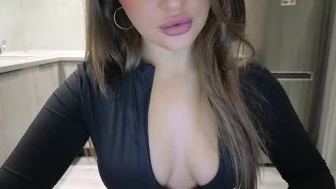 EvaAnna online show from 09/22/25, 09:28