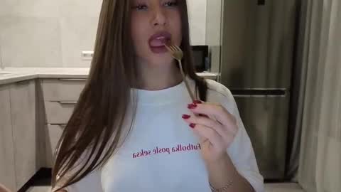 Snapshot of killer__girls chatting on 02/28/26, 08:43 EvaAnna online show from 02/28/26, 08:43