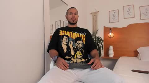 Snapshot of killua_zagarra_ chatting on 01/10/26, 09:41 Kilua Muscle guy online show from 01/10/26, 09:41