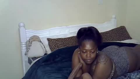 Snapshot of kilolo266 chatting on 12/18/25, 03:07 lolo online show from 12/18/25, 03:07