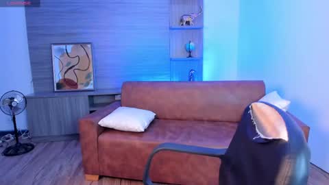 Kim online show from 02/11/25, 12:27