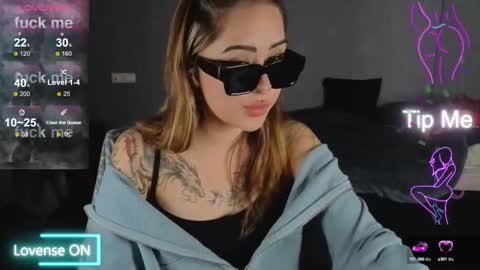 Kim online show from 10/07/25, 09:01