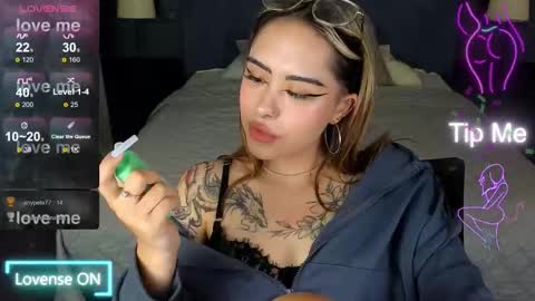 Kim online show from 11/26/25, 05:52