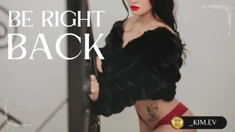 Snapshot of kim_ev chatting on 01/21/25, 10:19 Kim online show from 01/21/25, 10:19