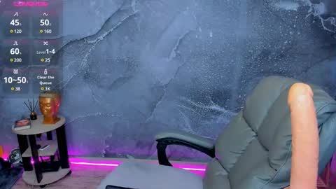 Snapshot of kim_girl_next_door chatting on 03/02/25, 08:48 KIM online show from 03/02/25, 08:48