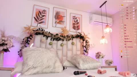 Snapshot of kim_miller4 chatting on 12/23/24, 11:06 KIM online show from 12/23/24, 11:06