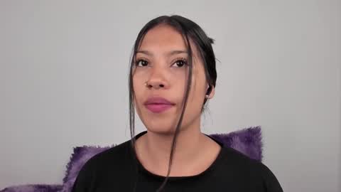 Snapshot of kim_mouth17 chatting on 11/19/25, 03:06 kim_mouth17 online show from 11/19/25, 03:06