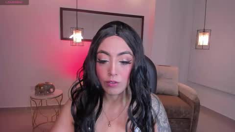 Snapshot of kim_thompson_ chatting on 11/27/25, 09:11 kim online show from 11/27/25, 09:11