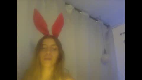 YENCYYY online show from 12/02/25, 07:57