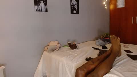 Snapshot of kimandyuk chatting on 12/10/24, 01:43 Kim  Yuk online show from 12/10/24, 01:43