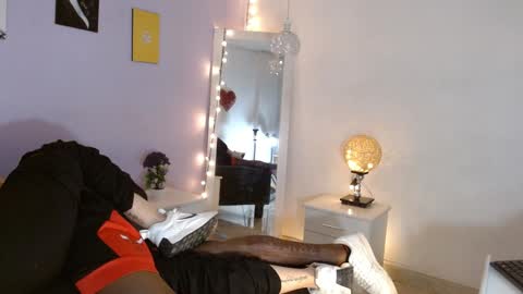 Snapshot of kimandyuk chatting on 01/21/25, 08:32 Kim  Yuk online show from 01/21/25, 08:32